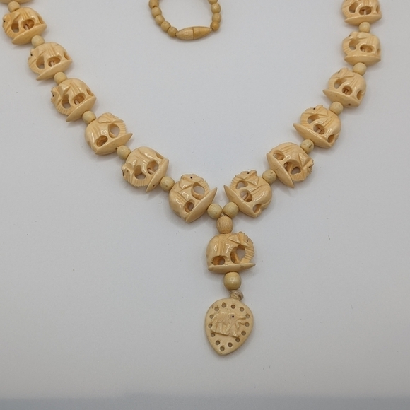 60's Bone Beaded Necklace With Elephant Carvings - Picture 8 of 10